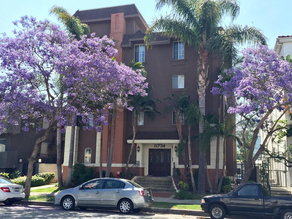 Primary Photo - 11734 MONTANA Ave