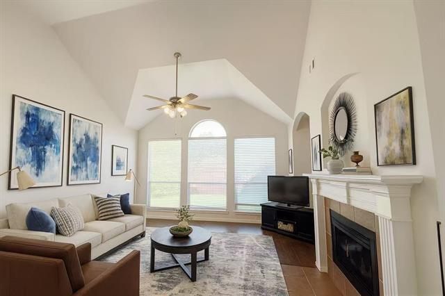 Foto del edificio - 1632 Pleasant Valley Ln