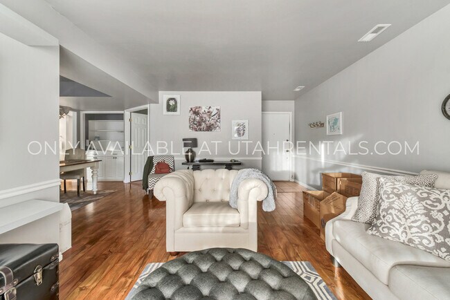 Photo - 5761 S Waterbury Cir Apartment