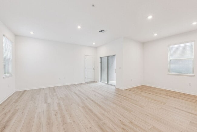 Foto del edificio - Brand New Construction 4b/3ba Home in Debary