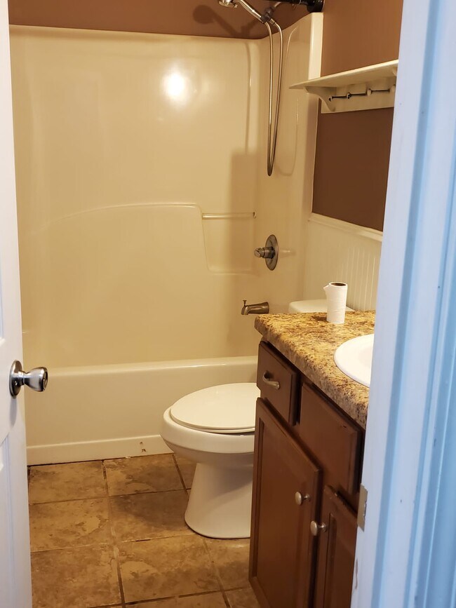 Building Photo - 6191 Field Stone Dr