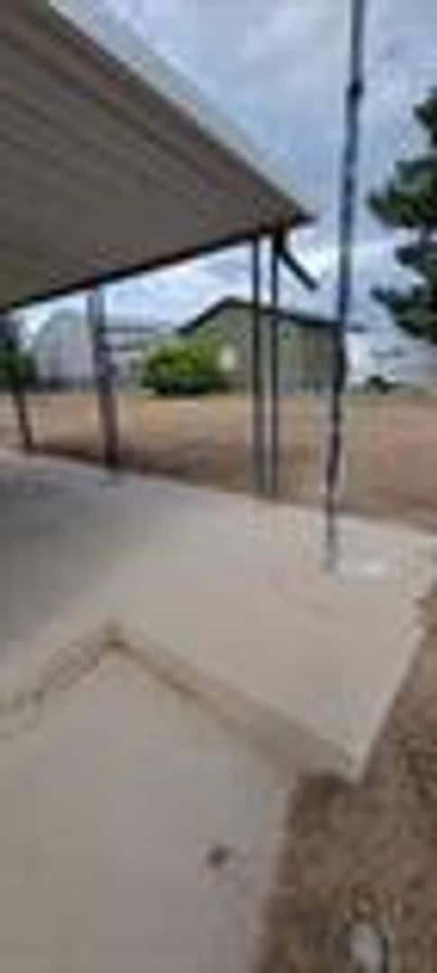 Building Photo - 3220 47th Ave