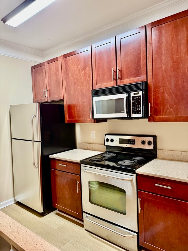 Building Photo - 1755 Central Park Rd