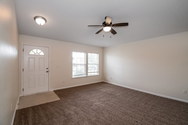 Building Photo - 1158 Summer Bluff Rd
