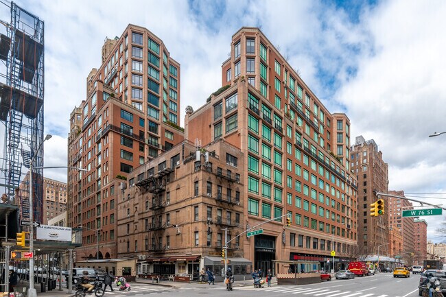 Building Photo - The Harrison