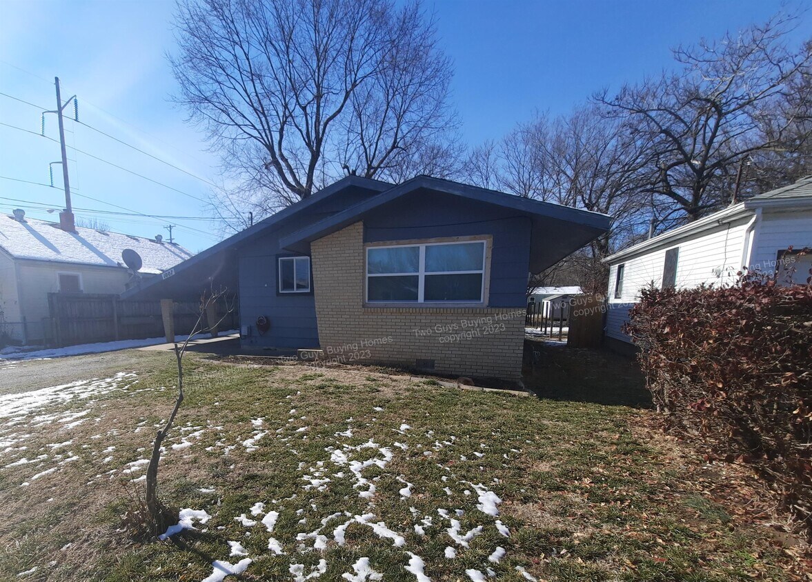 Primary Photo - 1007 N Park Ave