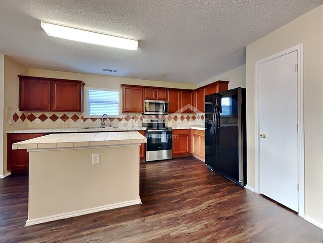 Foto del edificio - 115 Clover Leaf Ln