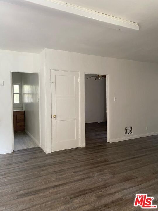 Foto del edificio - 3751 Hughes Ave