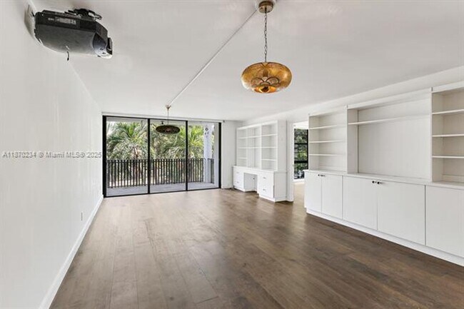 Foto del edificio - 100 Ocean Ln Dr