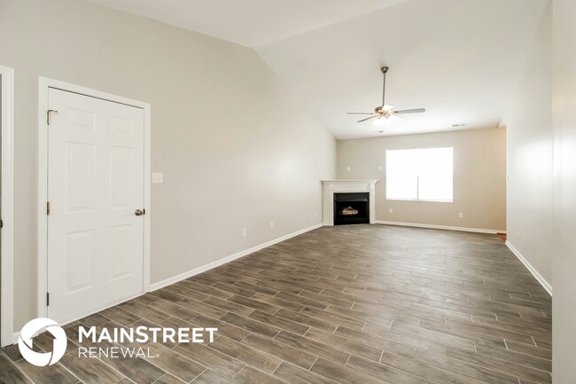 Building Photo - 4201 Smith Farm Ln SE