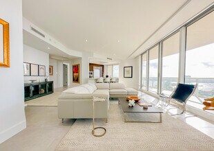 Building Photo - 2700 N Ocean Dr