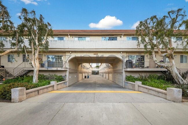 Building Photo - Unit 26