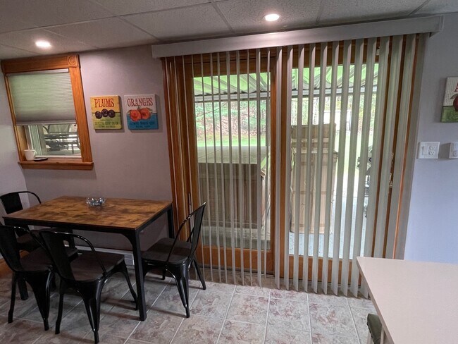 Foto del edificio - 25 Winsor Rd