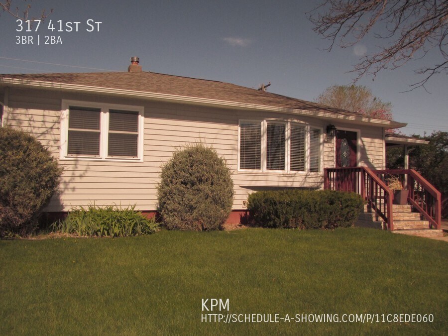 Primary Photo - 3 BEDROOM | 2 BATHROOM | GARAGE | WEST