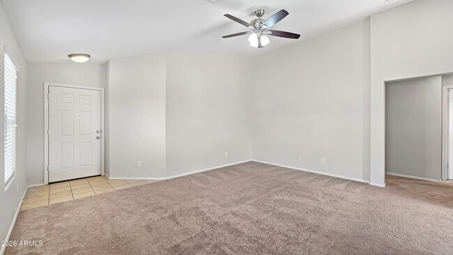 Foto del edificio - 23827 W Yavapai St