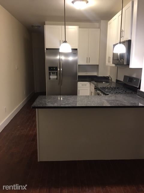 Foto principal - 219 Bainbridge St