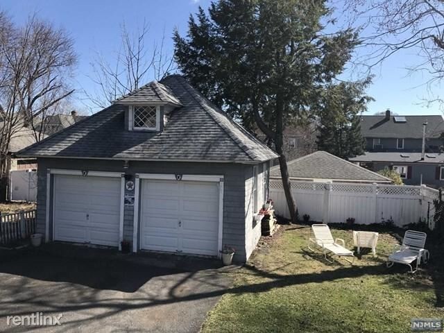 Foto del edificio - 3 br, 3 bath House - 60 Lincoln Ave