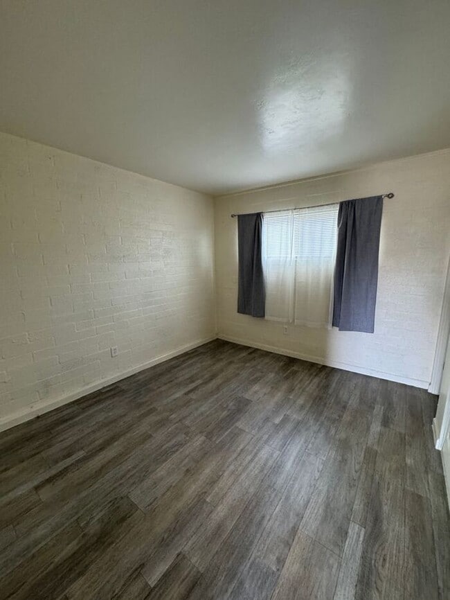 Building Photo - 4302 E Bellevue St