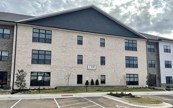 Building Photo - 1300 Stoney Ridge Blvd