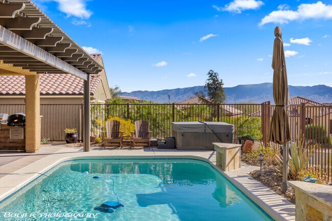 Foto del edificio - 1466 Sunshine Ct