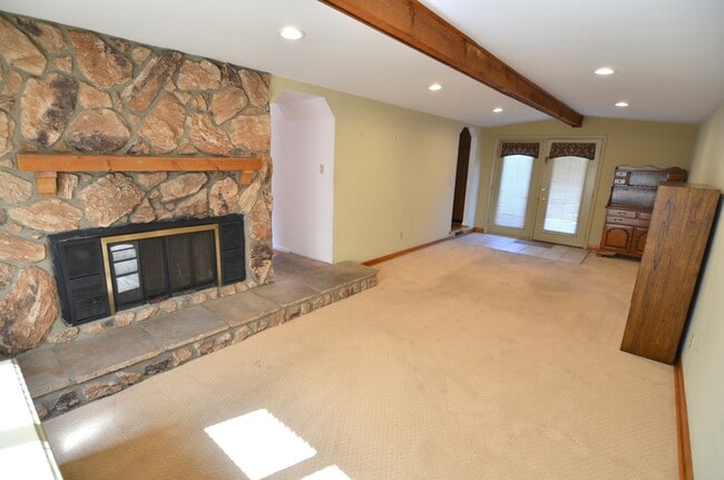 Building Photo - 836 Waycross Rd