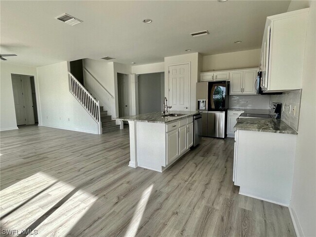 Building Photo - 2656 Sunvale Ct