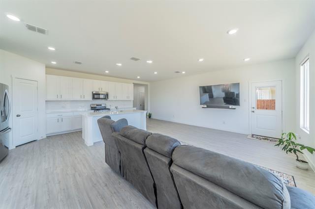 Foto del edificio - 7021 Black Ash Ln