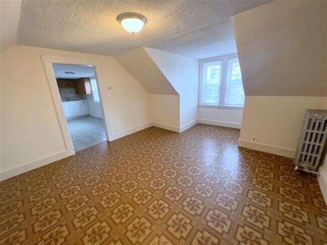 Building Photo - 543 Broadway