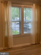 Building Photo - 307 Trinity Ct