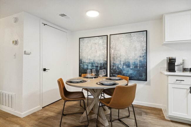 Photo - ReNew Flagstaff East Apartments