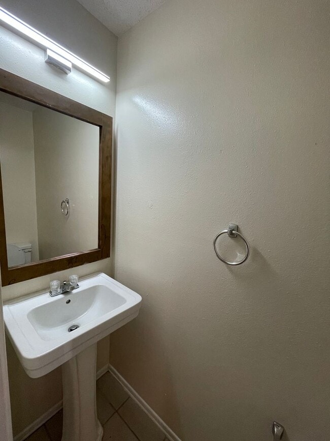 Building Photo - 964 Winter Garden Dr