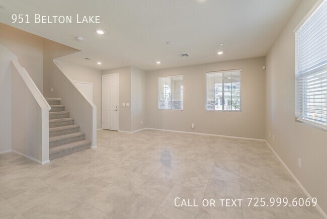 Foto del edificio - 951 Belton Lake Ave