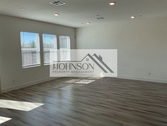 Foto del edificio - 1160 Richardson Rd