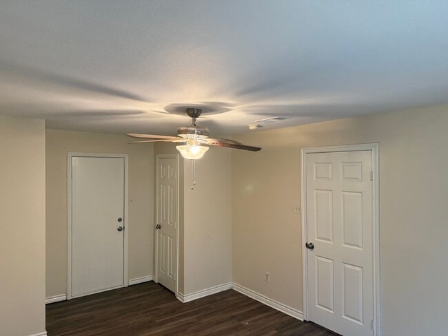 Foto del edificio - 2/1 plus an office