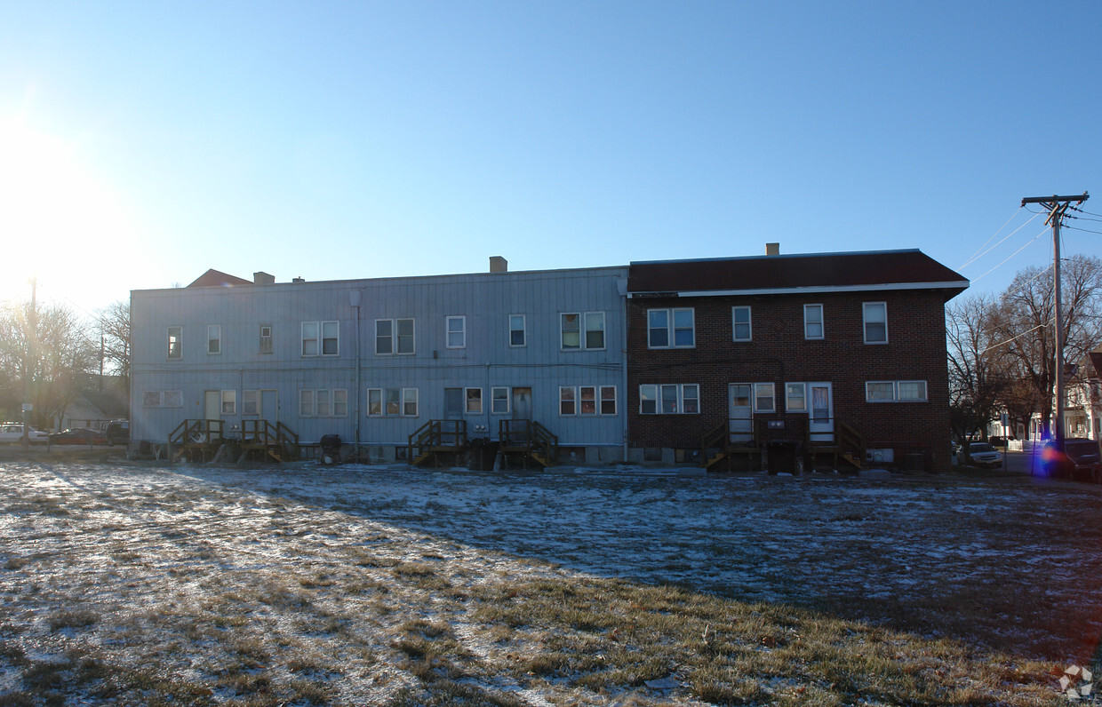 Building Photo - The Ambassador Apartments