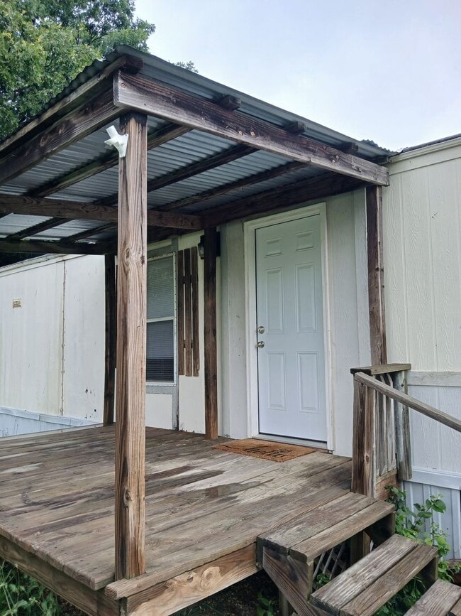 Building Photo - In the KEYS ... Open Floor plan 3 bedroom ...