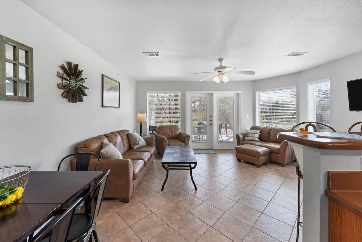 Foto principal - 730 E Mather St