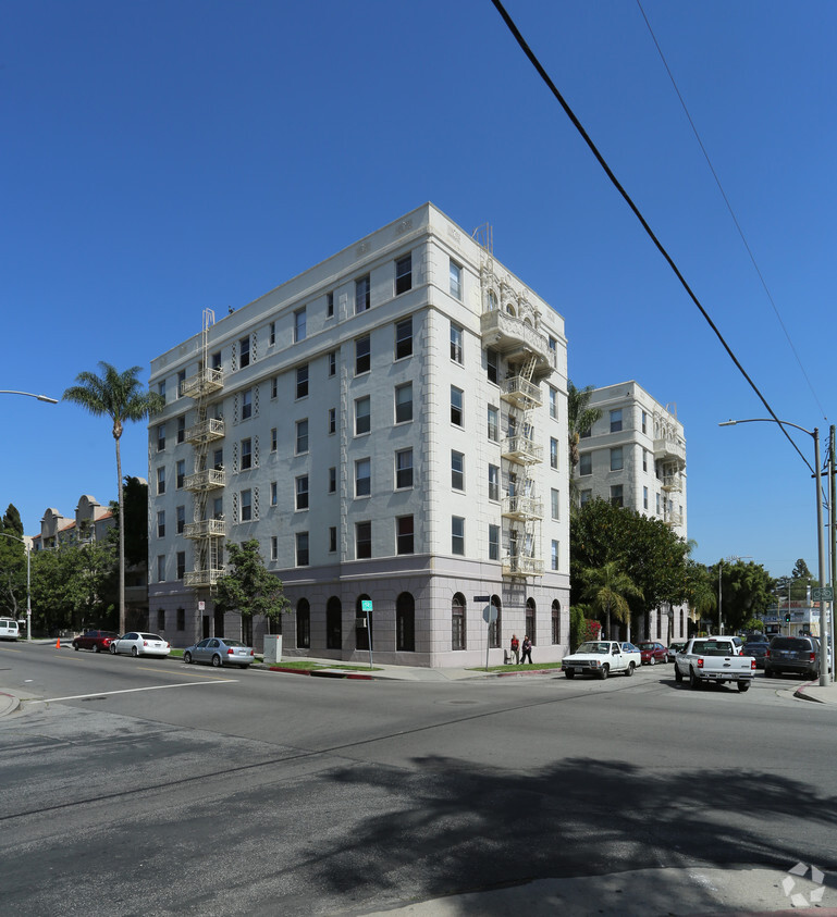 Primary Photo - Park Lane Apartments