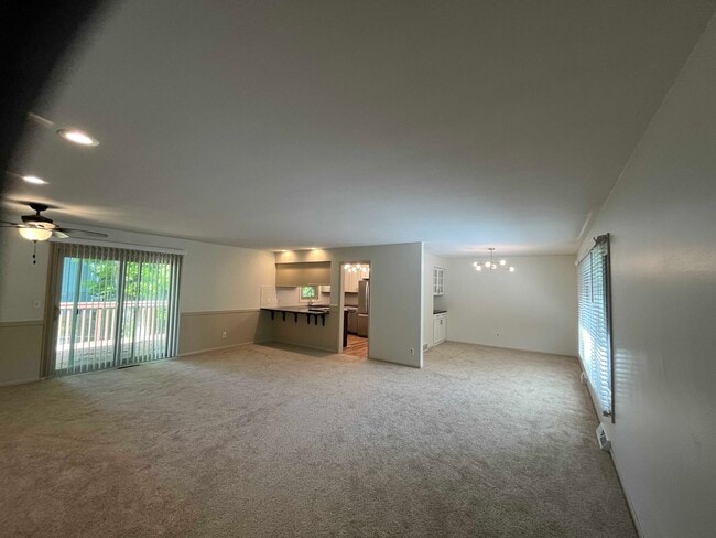Building Photo - 3051 Wildridge Dr NE
