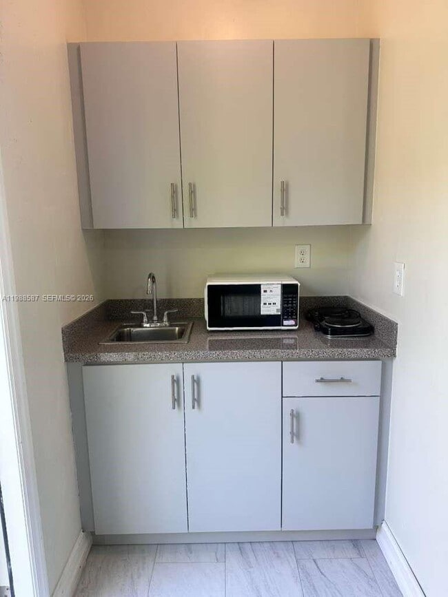 Foto del edificio - 14321 NE 4th Ave