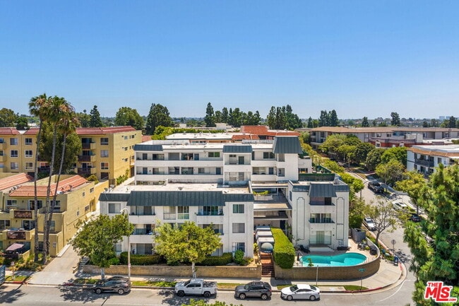 Foto del edificio - 5974 Buckingham Pkwy