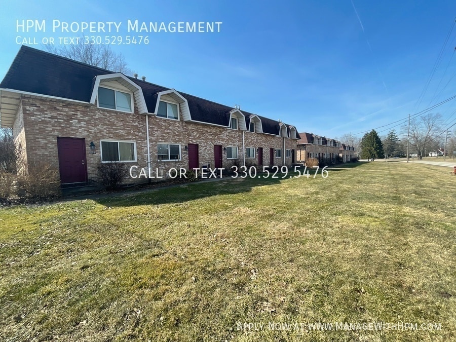 Primary Photo - 159 W Overdale Dr