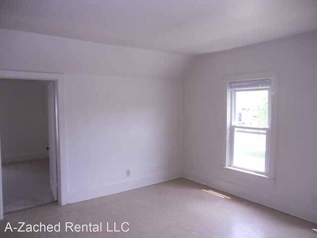 Foto del edificio - 1 br, 1 bath House - 409 1/2 Main Avenue