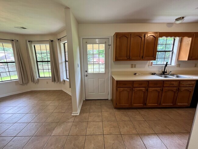 Foto del edificio - 10093 Fox Chase Dr