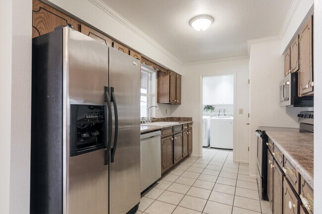 Foto del edificio - 4422 E Escondido Ave