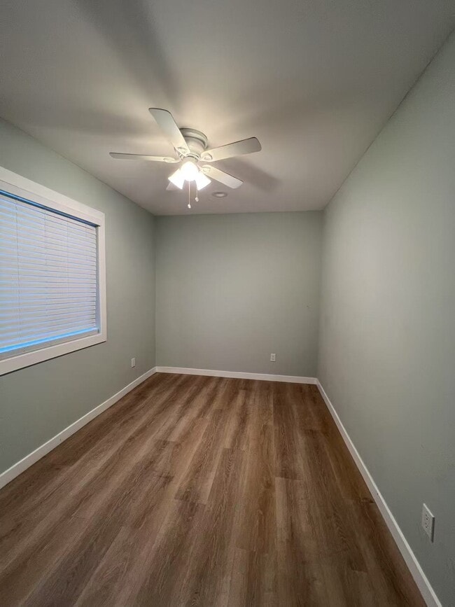 Empty bedroom - 5524 Spokane St