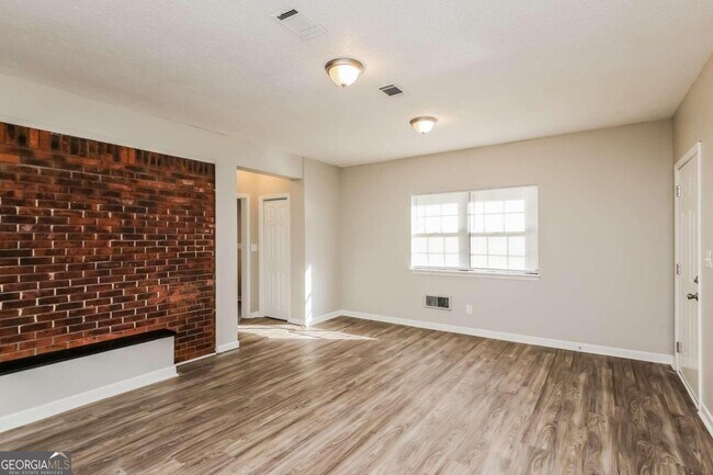 Building Photo - 180 Colonial Hills Rd