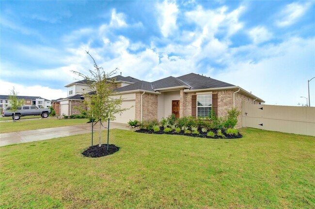 Foto del edificio - 5902 Summer Green Dr