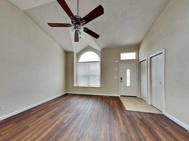 Building Photo - 4509 Bramble Ln