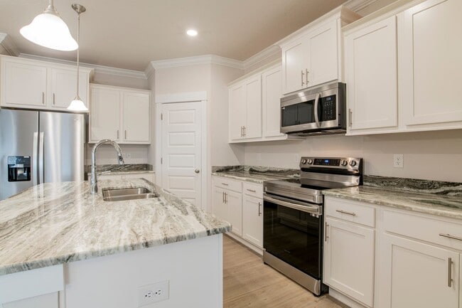 Building Photo - 1213 Meadow Trail